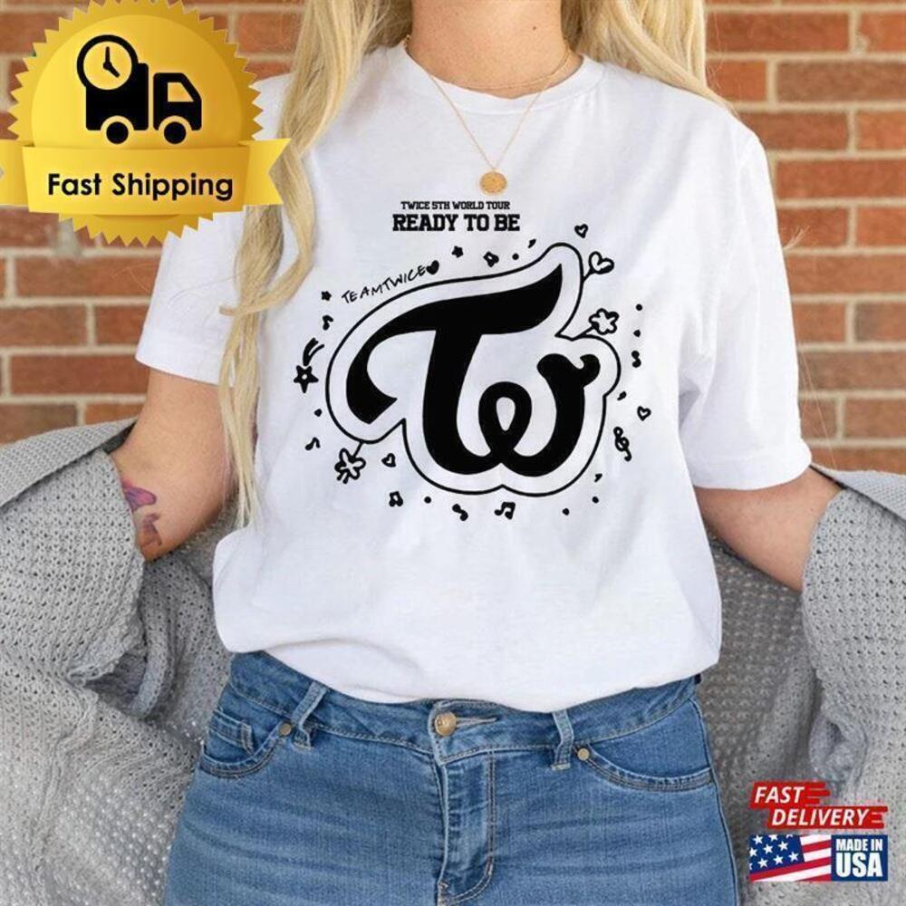 Twice Ready To Be Shirt World Tour Retro Momo Sana Unisex T-Shirt